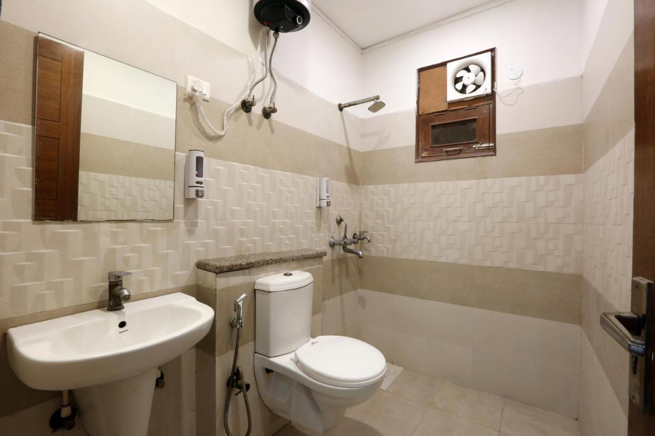 Hotel Ginger Palace - Corporate Hotel Noida Sector 62 외부 사진