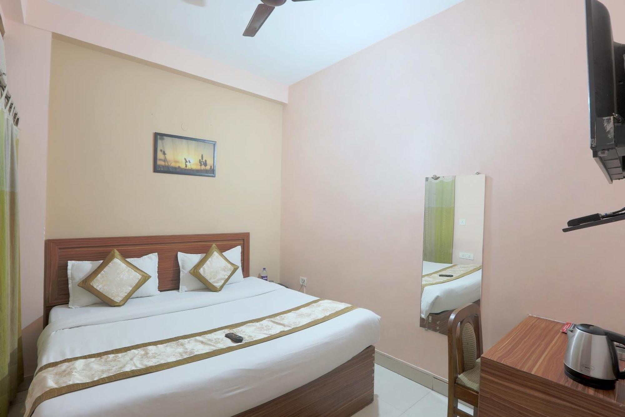 Hotel Ginger Palace - Corporate Hotel Noida Sector 62 외부 사진