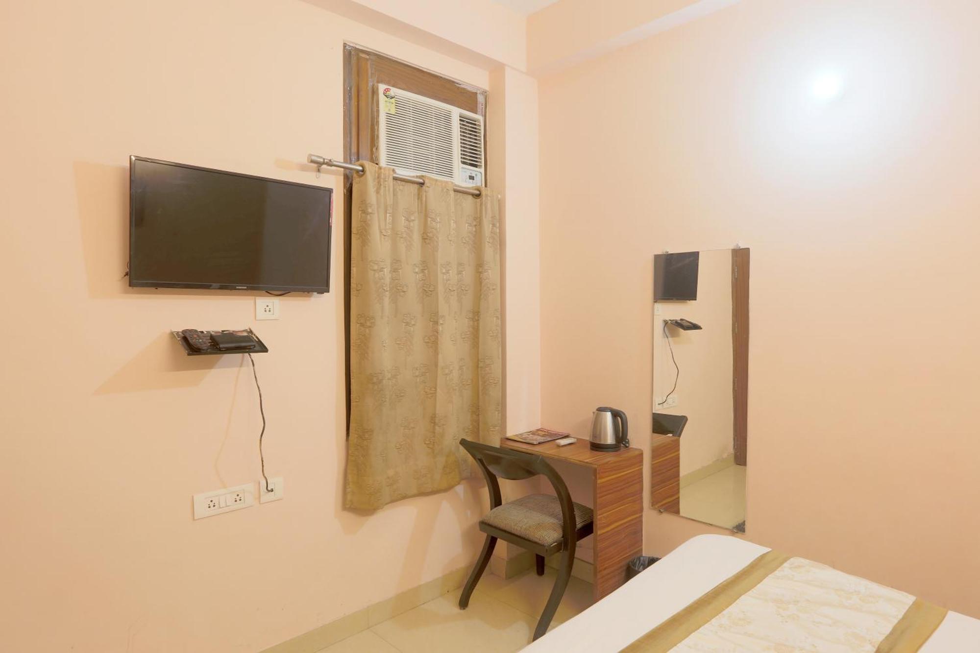 Hotel Ginger Palace - Corporate Hotel Noida Sector 62 외부 사진