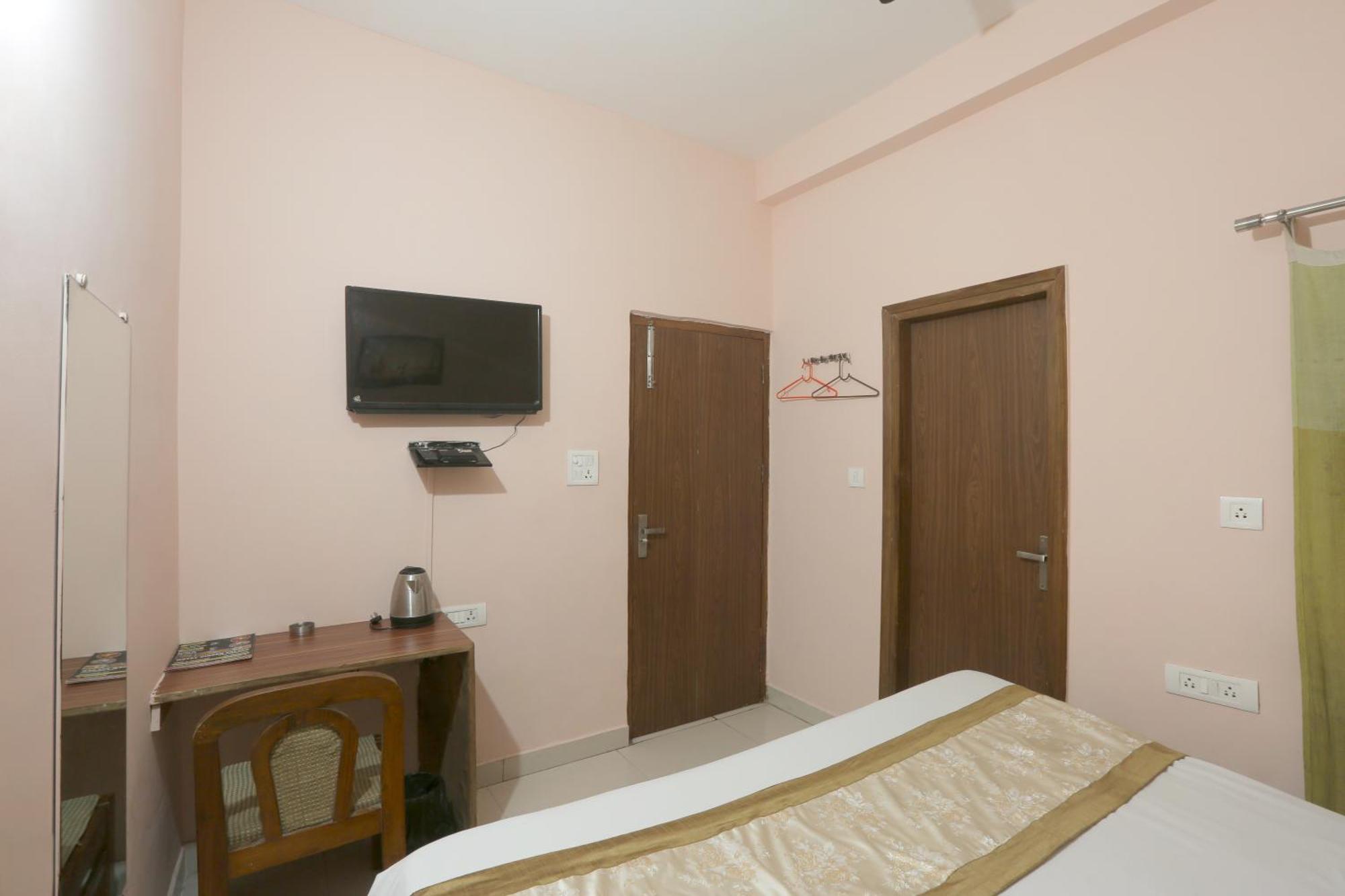 Hotel Ginger Palace - Corporate Hotel Noida Sector 62 외부 사진